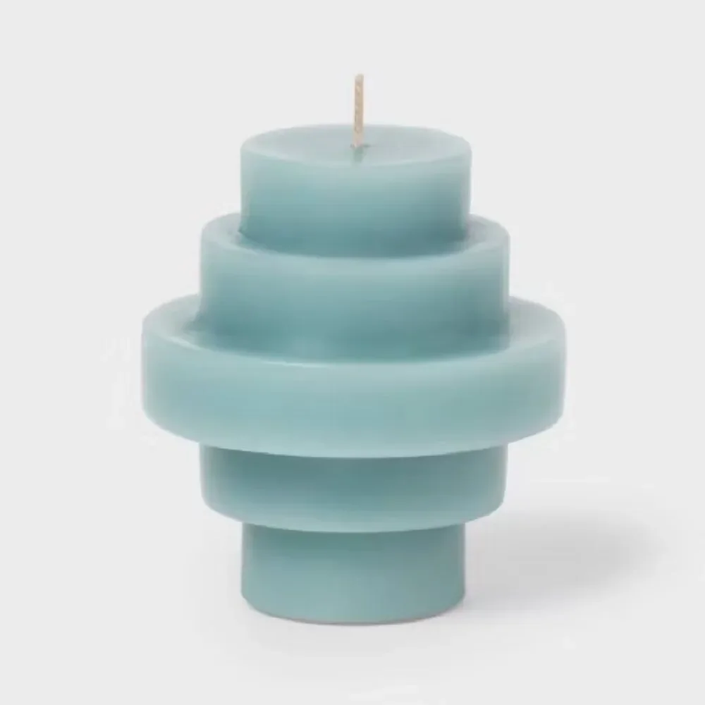 NWT Set of 2 Candles, Fun Flower and Tiered Cylindrical Candle